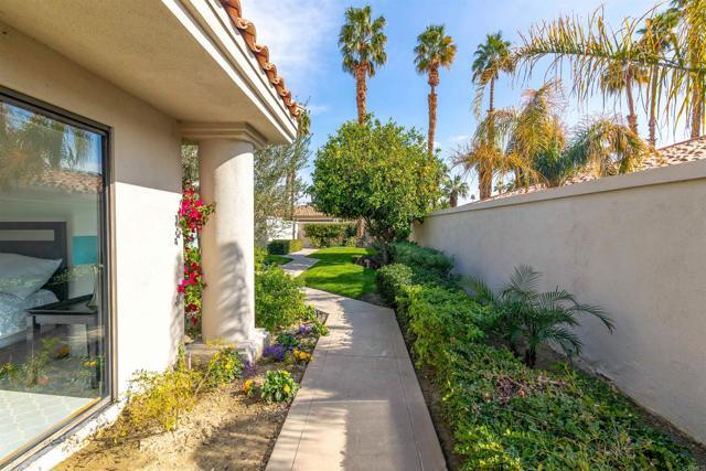 Photo - 54877 Inverness Way