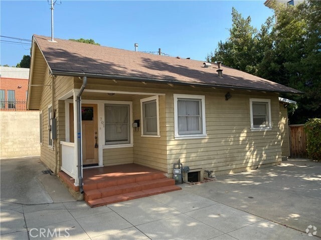 Building Photo - 701 Mira Monte Pl Rental