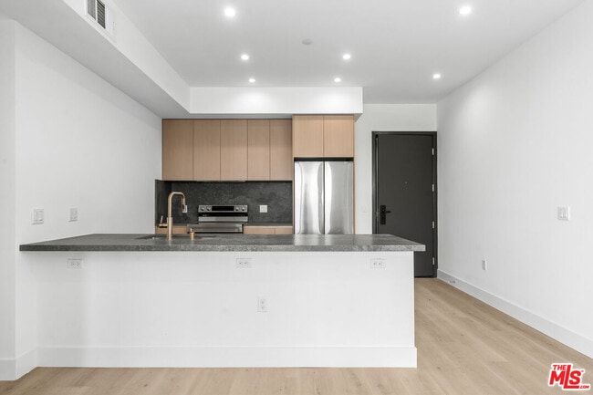 Photo - 1808 Lincoln Blvd Unit 505