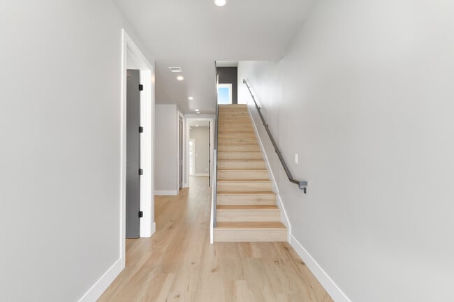 Photo - Kyra Apartments