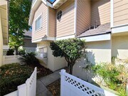 Photo - 25670 Huron St