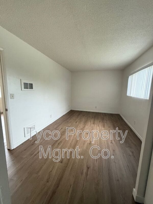 Photo - 152 Third Avenue