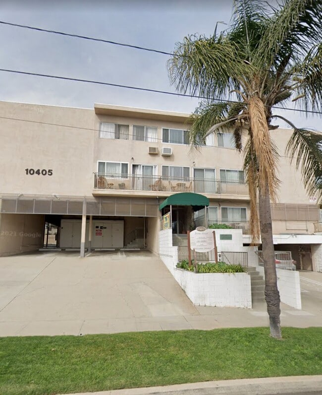 Building Photo - Must See Loft Unit 203