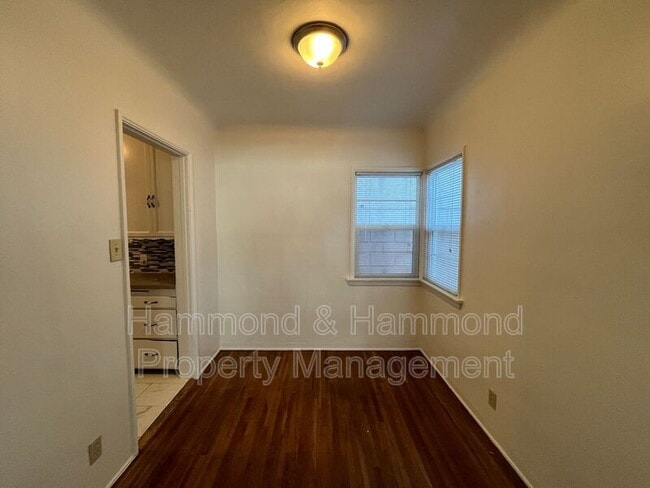 Photo - 12243 Magnolia Blvd