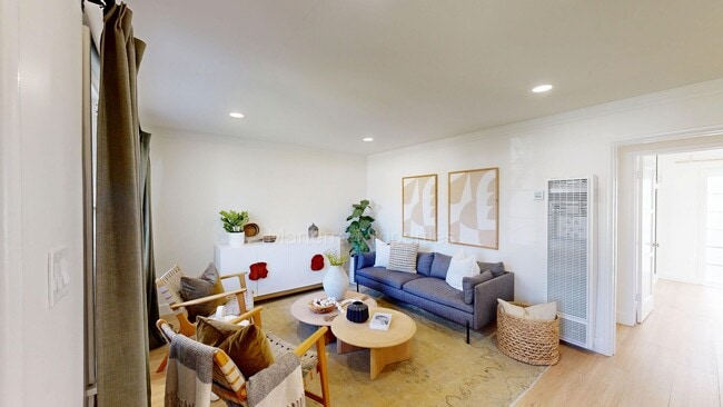 Photo - 19th St Unit 431 E 19th St