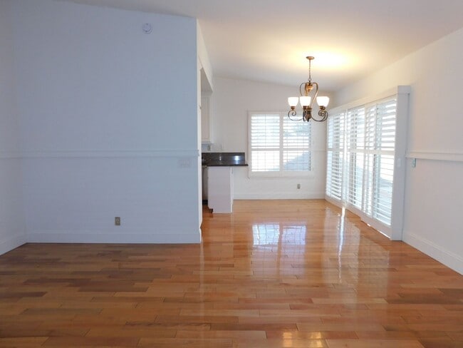 Photo - Charming 4 Bed, 2 Bath, Single-Story home in Fullerton.