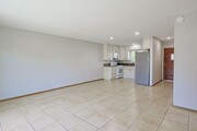 Photo - Spacious 2-Bed, 2-Bath Condo in Prime Nort... Unit 3