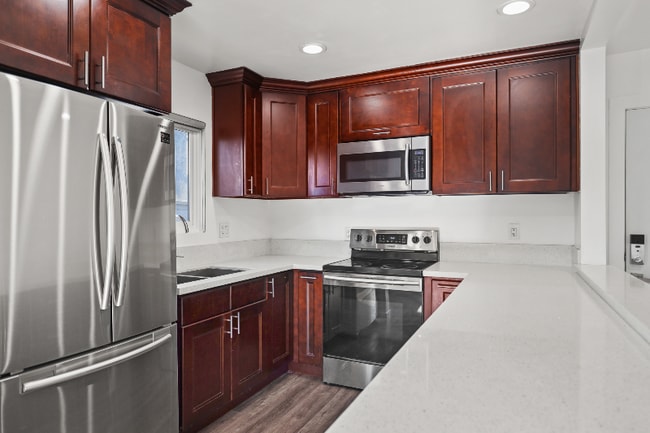 Photo - 1101 N Flower St Unit 3