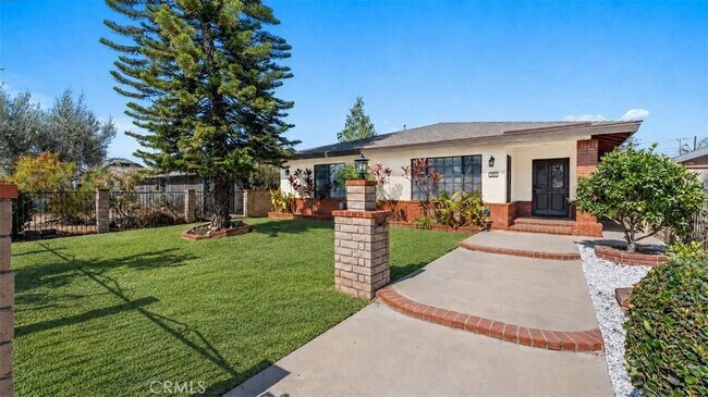 Photo - 943 N Orange Ave