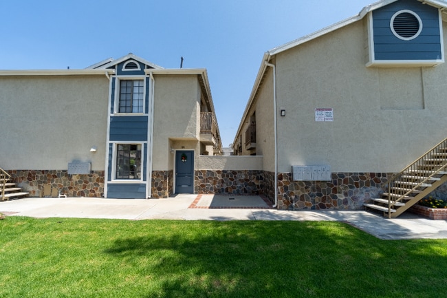 Photo - 322 S Claudina St Unit 00