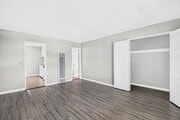 Photo - 445 W 15th St Unit 15