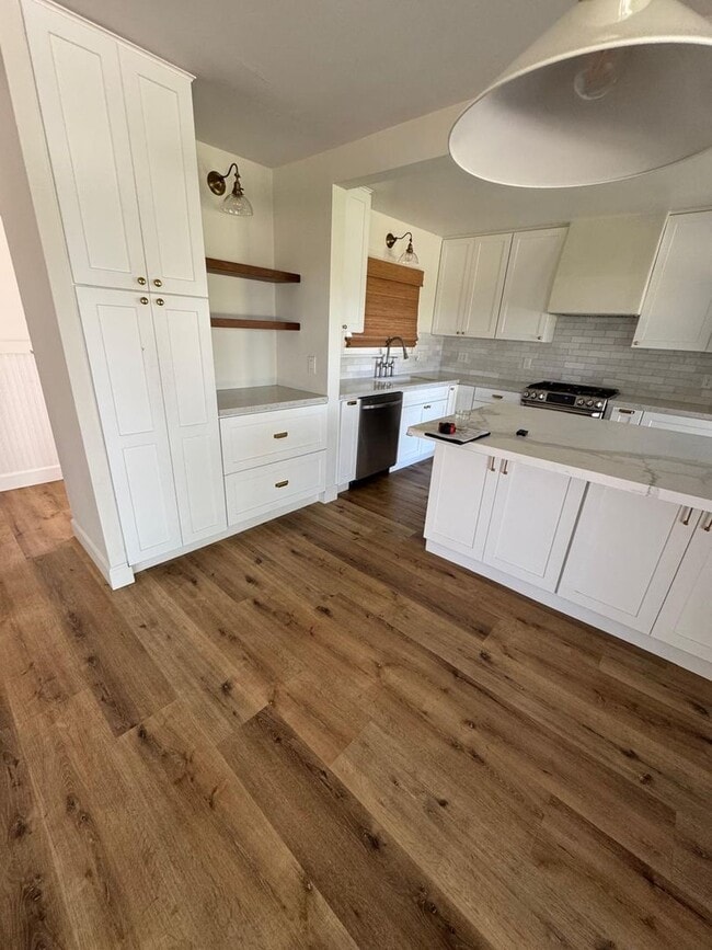 Photo - 3 Bedrooms 2 baths house fully remodeled.