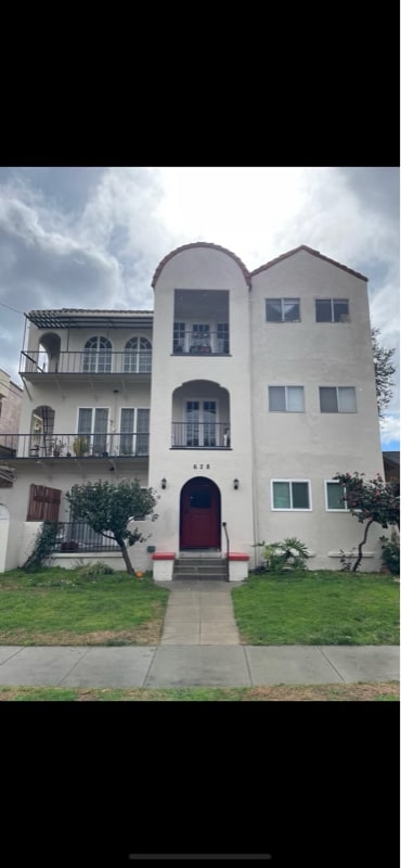 Photo - 628 E Elk Ave Apartment Unit 205