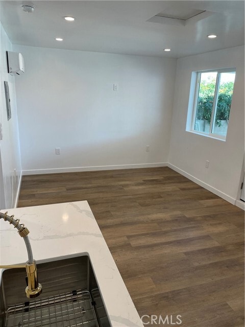 Photo - 24306 Victory Blvd