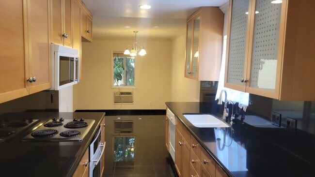 Photo - 4521 Colbath Ave Unit 104