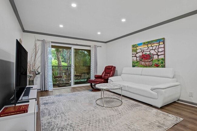 Photo - Fully Furnished 1BR/1BA – Top-Floor El Esc...