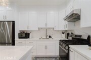 Photo - 16713 Devonshire St