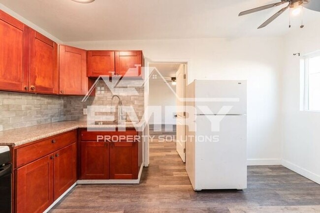 Photo - Newly 1 bed 1 bath apartment for rent in Firestone Blv Norwalk California