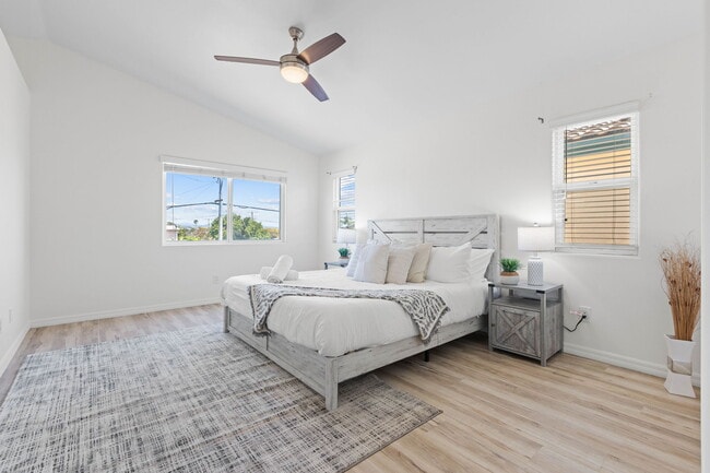 Photo - 1786 Elm Ave