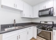 Photo - 15808 Chatsworth St House