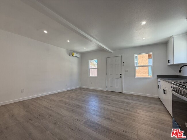 Photo - 1111 Orizaba Ave