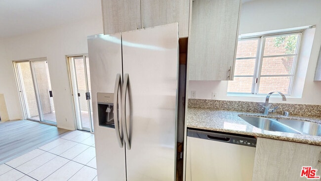 Photo - 5135 Zelzah Ave Unit Heated pool, 2 bed, 2 bath renovated condo