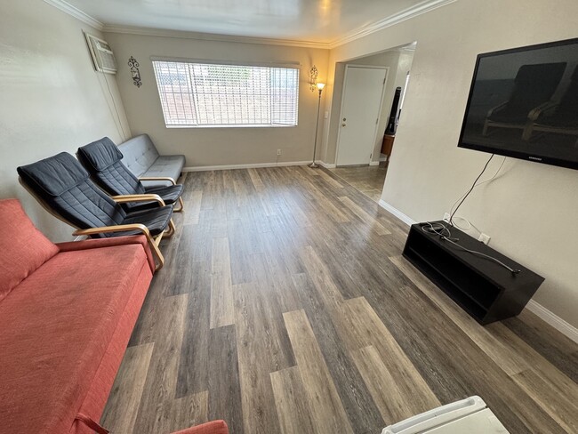 Photo - 1126 W 37th Pl