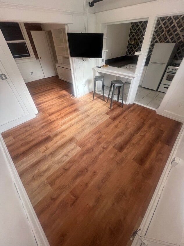 Floor Plan - Junior 1BD (City View)- $1,975