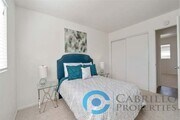 Photo - 4521-4523 Winona Avenue Unit 4523B