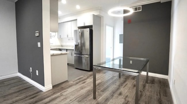 Photo - 268 Mar Vista Ave Unit 268 N Mar Vista Ave #4