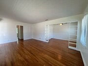 Photo - Clean and comfortable 3 bedroom available ... House