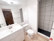 Photo - 6752 Hillpark Dr Unit 204