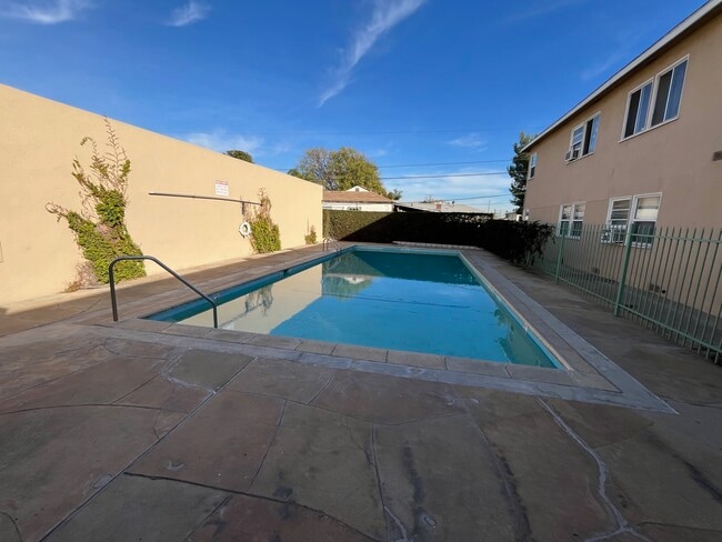 Photo - Victory Plaza Apartments