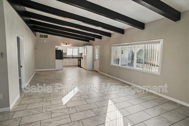 Photo - 17197 Sierra Hwy