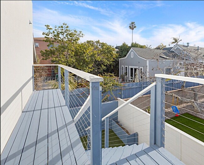 Photo - 4656 Santa Monica Ave