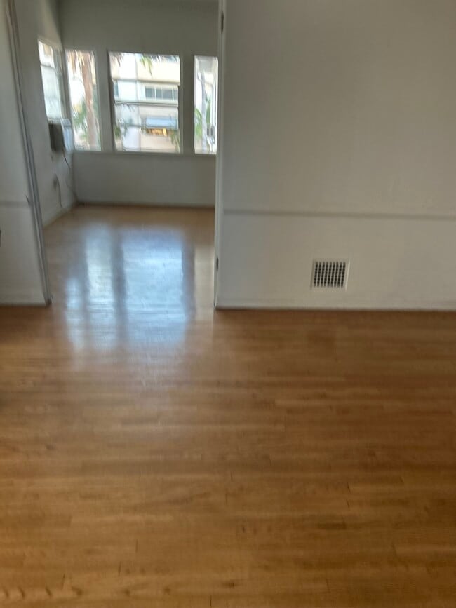 Photo - 132 1/2 N Orlando Ave