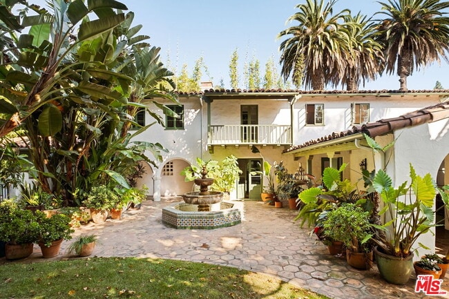 Photo - 1800 Outpost Dr