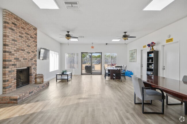 Large Clubhouse with TV and Stereo - 55+ La Casa Balboa