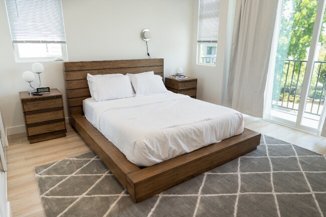 Photo - 4829 Riverton Ave