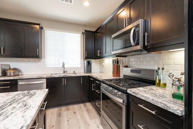 Photo - 3 Bedroom Townhome in the Veridian Community of Del Sur
