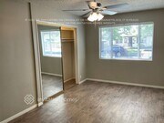 Photo - 13139 Archwood St