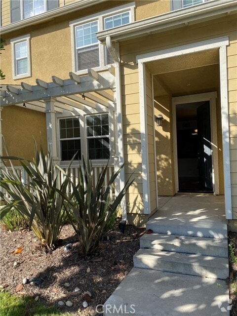 Building Photo - 610 Green River St Rental