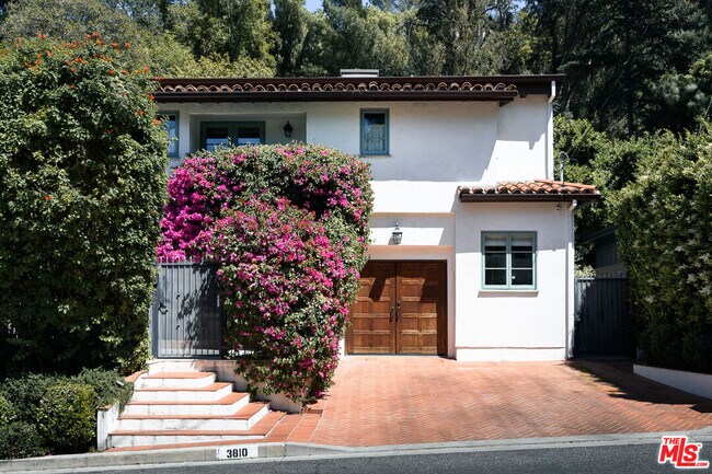Photo - 3810 Dixie Canyon Ave