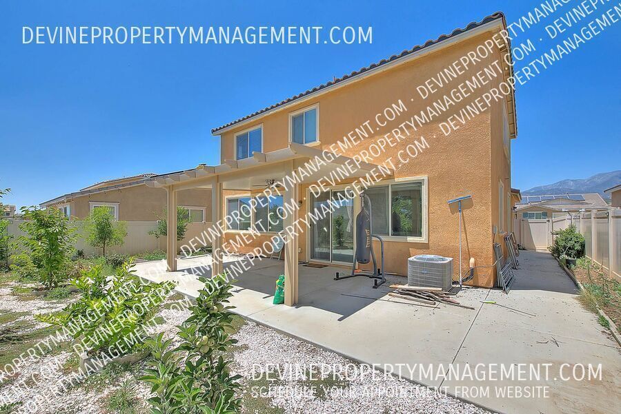 Photo - 1387 Alpine Ave House