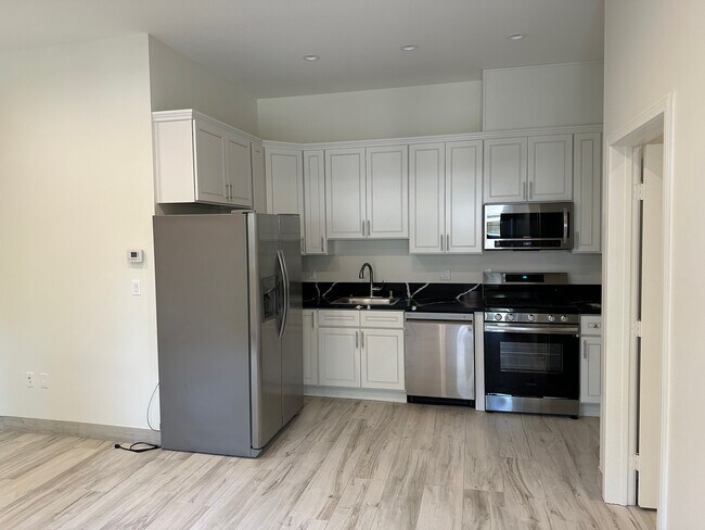 Kitchen - 23110 1/2 Mulholland Dr