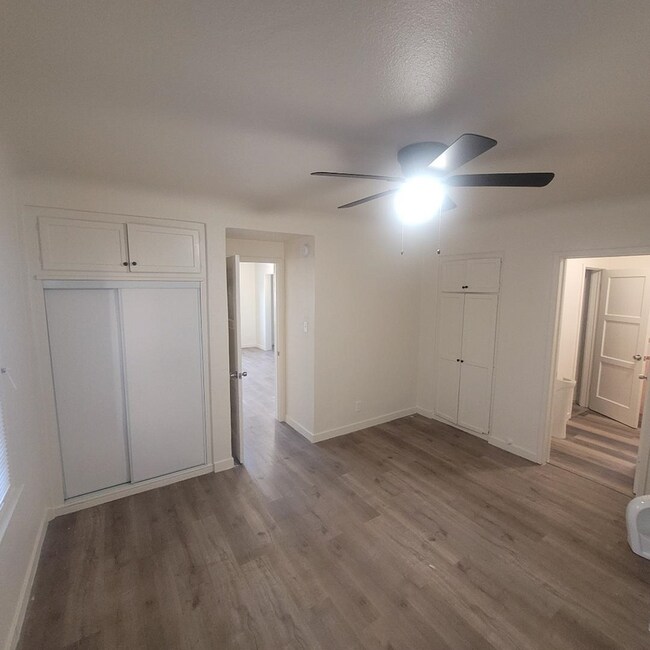 Photo - 1050 W 84th Pl