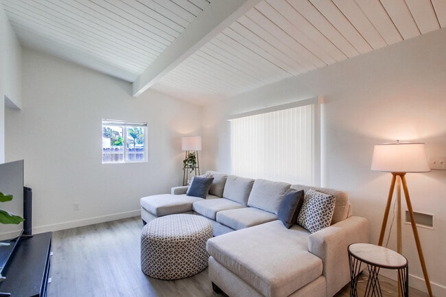 Photo - 4114 Fond du Lac Ave