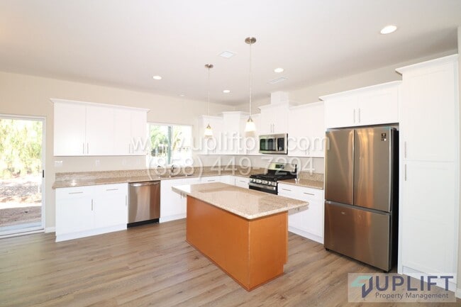 Photo - 3 Bed, 2 Bath House, 1200 SqFt.  RECENT BUILD