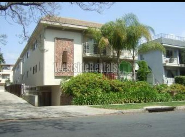 Photo - 11929 Kiowa Ave Apartment Unit 2