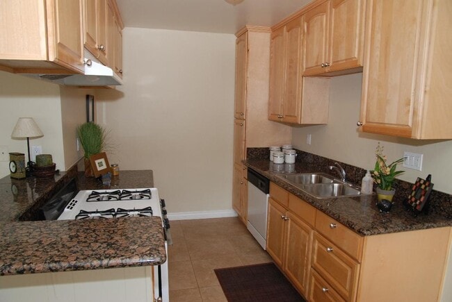 Photo - The Walnut Avenue Apartments